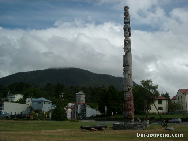 Giant totem pole, Sitka.