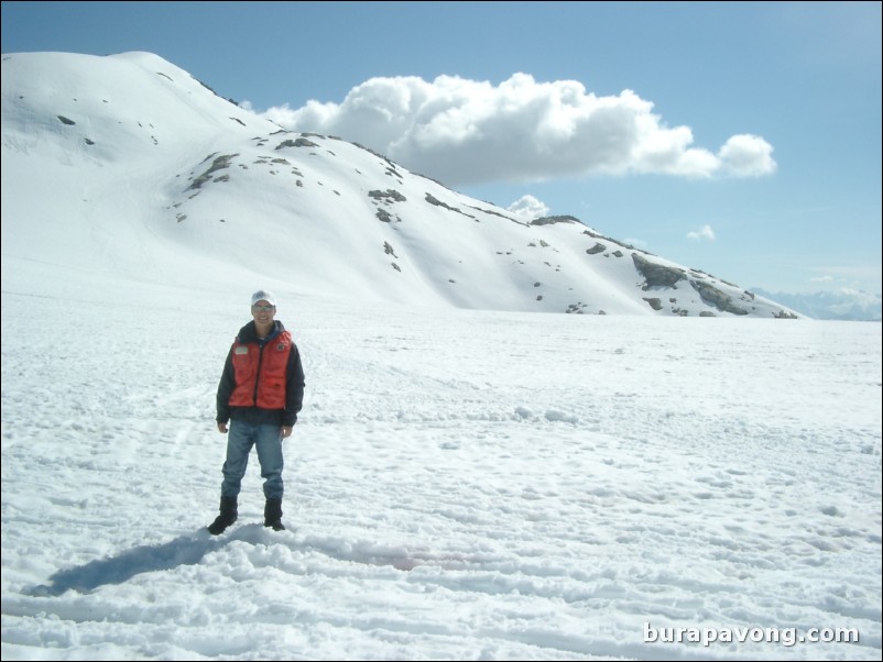 Dog sledding atop the Denver Glacier, Skagway.