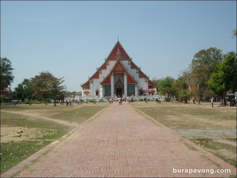 Wat Phra Mongkol Bophit.