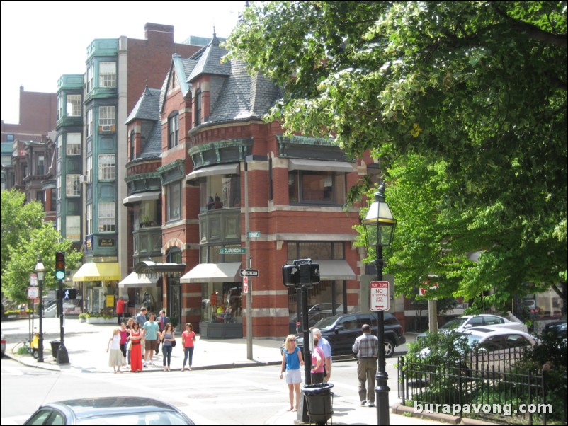 Newbury Street. Boston Duck Tour.