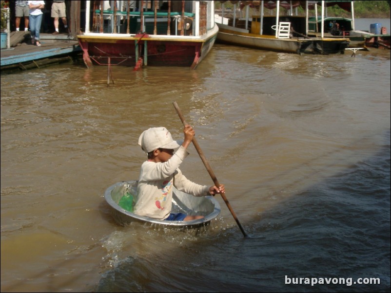 The floating village.