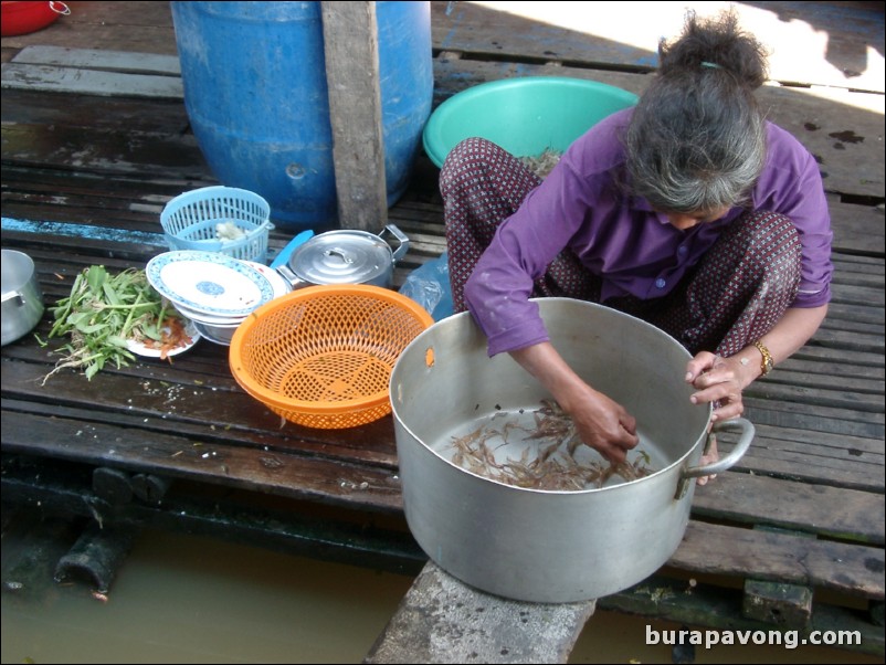 The floating village.