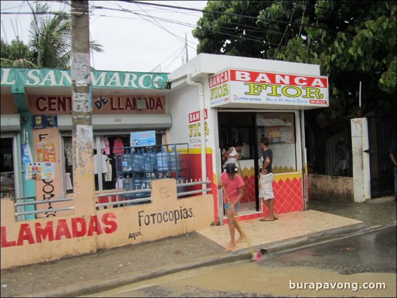 Heading back into town from Pico Isabel de Torres.