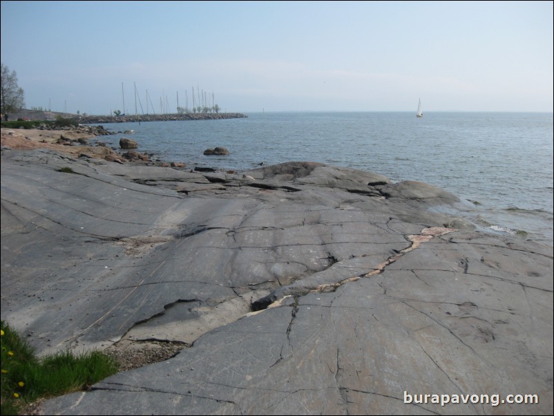 Kaivopuisto park, one of the oldest and best known parks in central Helsinki. Gulf of Finland.