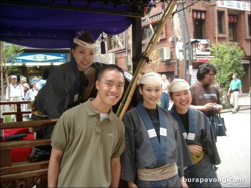 Sanja Matsuri (Festival of Asakusa Shrine).