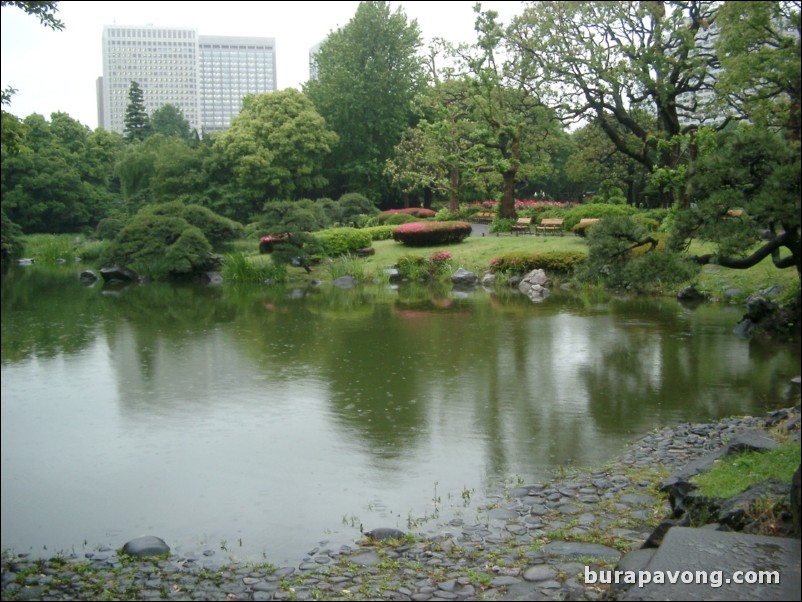 Hibiya-koen (Hibiya Park).