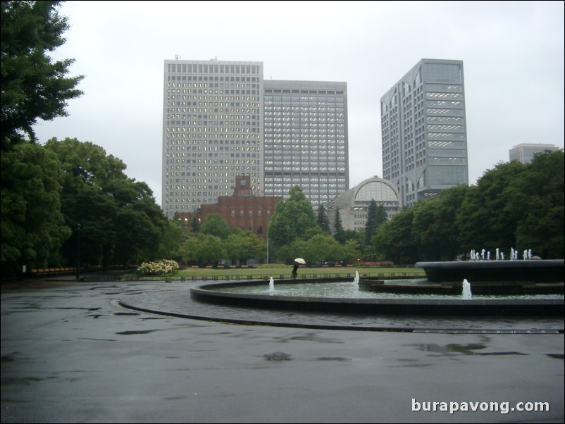 Hibiya-koen (Hibiya Park).