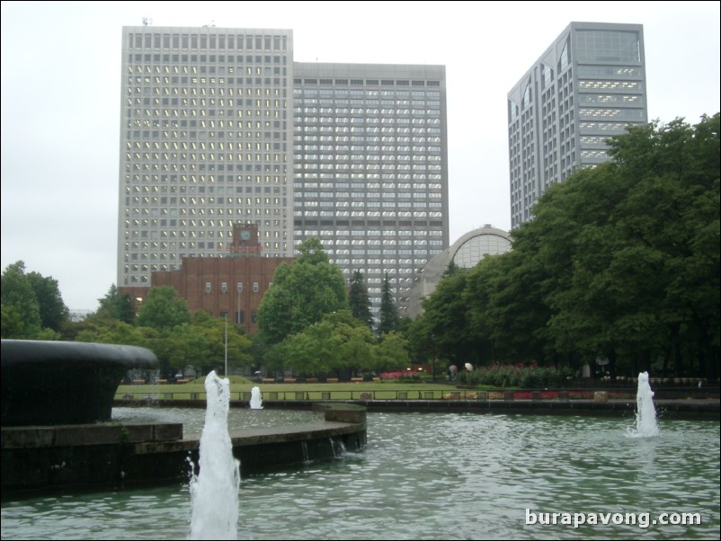 Hibiya-koen (Hibiya Park).