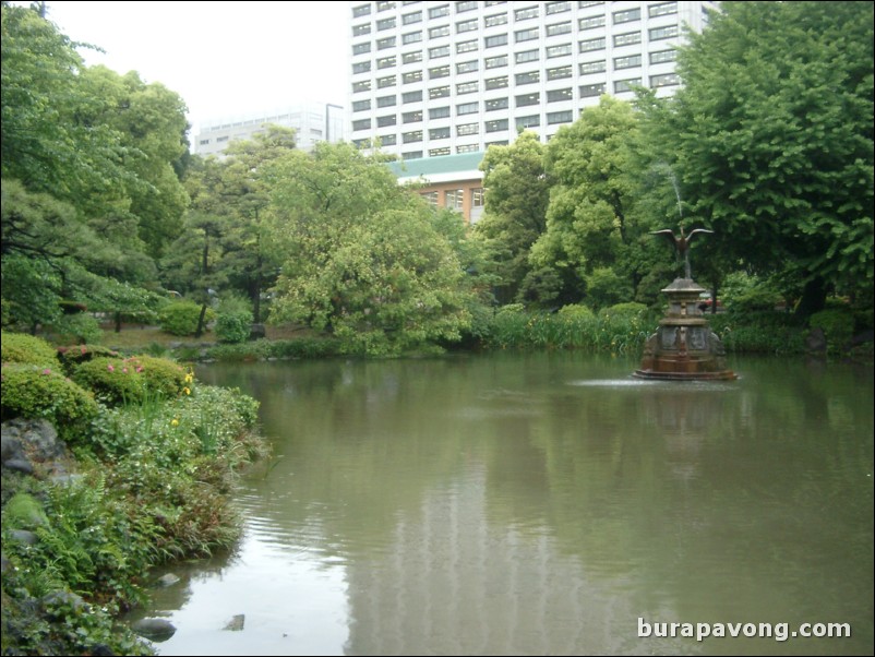 Hibiya-koen (Hibiya Park).