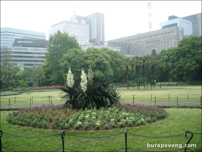 Hibiya-koen (Hibiya Park).