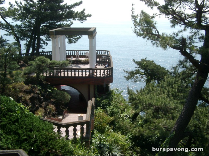 Nishikigaura coastline and gardens of Hotel New Akao Royal Wing, Atami.