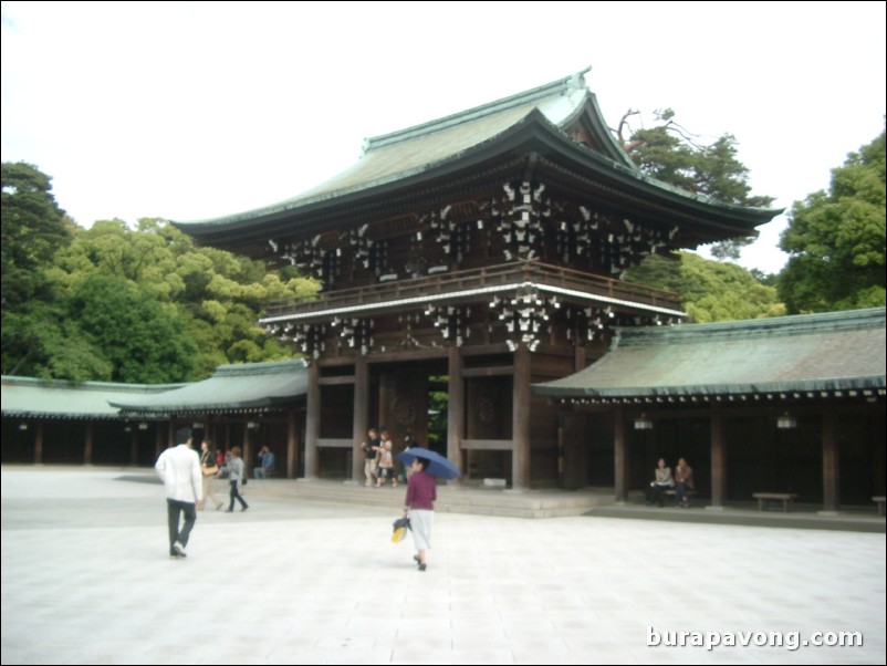 Meiji-jingu (Meiji Shrine).