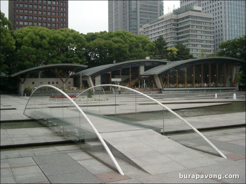 Wadakura Funsui Koen (Wadakura Water Fountain Park).