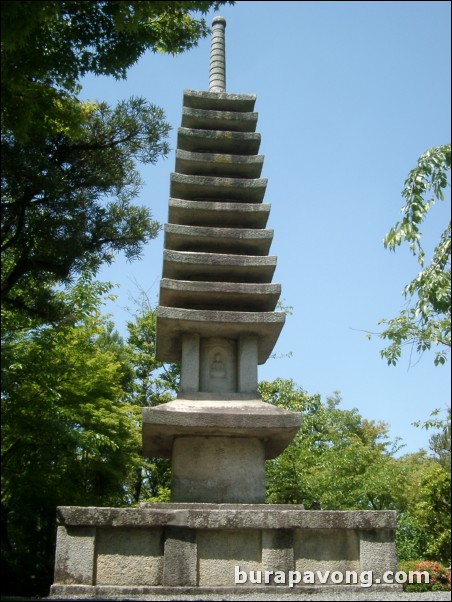 Kiyomizu-dera (Kiyomizu Temple).