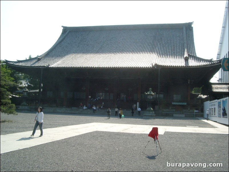 Higashi Honganji Temple.