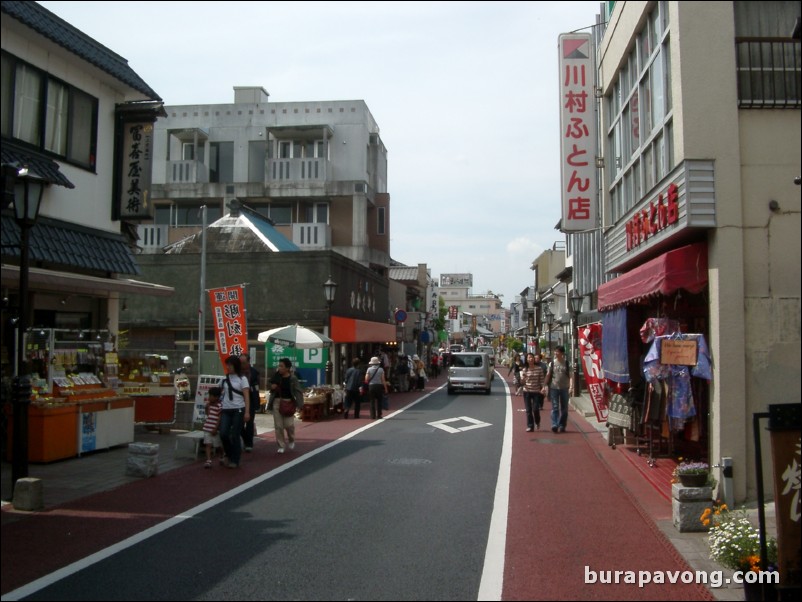 Heading towards Naritasan Shinshoji Temple on Omote-Sando Ave.