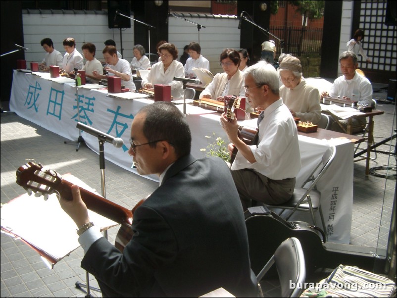 Heading towards Naritasan Shinshoji Temple on Omote-Sando Ave.