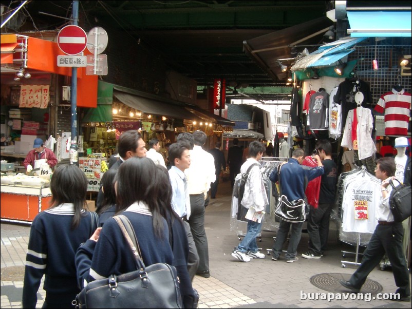 Ameyayokocho (Ameyoko Arcade).