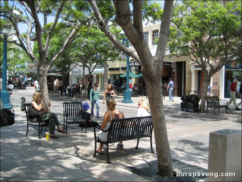 Third Street Promenade in Santa Monica, West L.A.