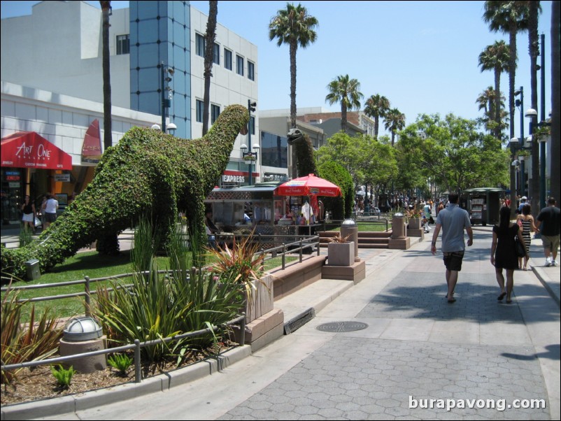 Third Street Promenade in Santa Monica, West L.A.