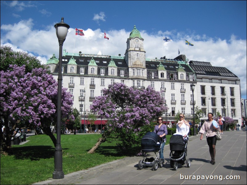 Karl Johans gate, the main street of Oslo.