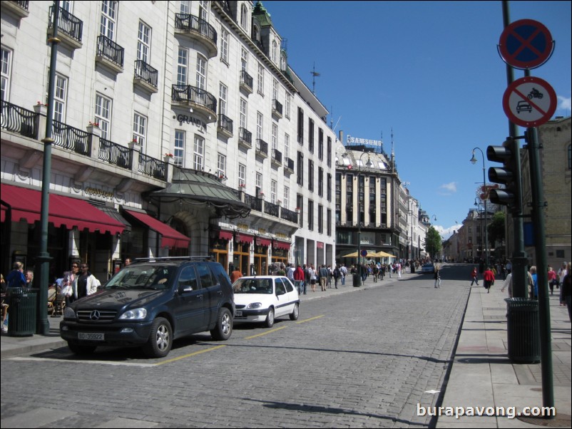 Karl Johans gate, the main street of Oslo.