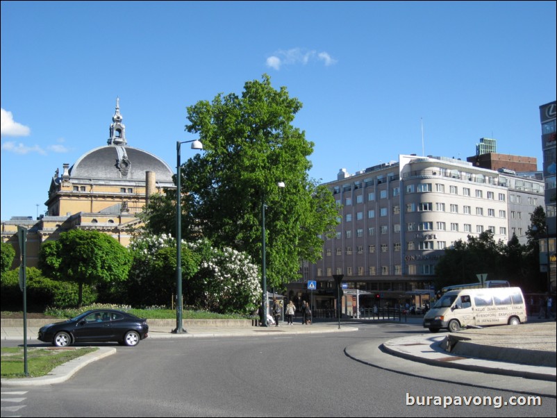 Downtown Oslo and shopping district.