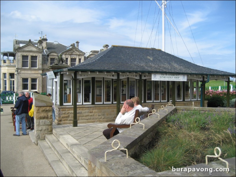 The 18th Green Shop.