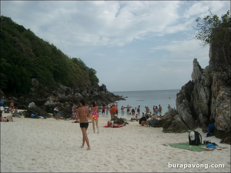 Koh Kai (Kai Island).