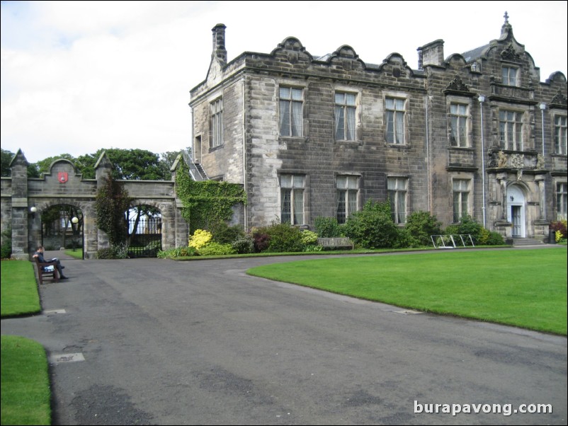 University of St. Andrews.